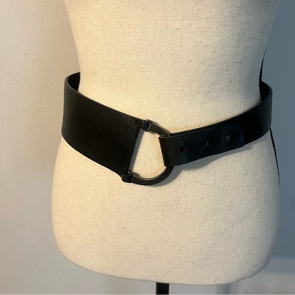Casual Corner Accessories - Casual Corner Black Wide Waist Belt with Matte Round Ring